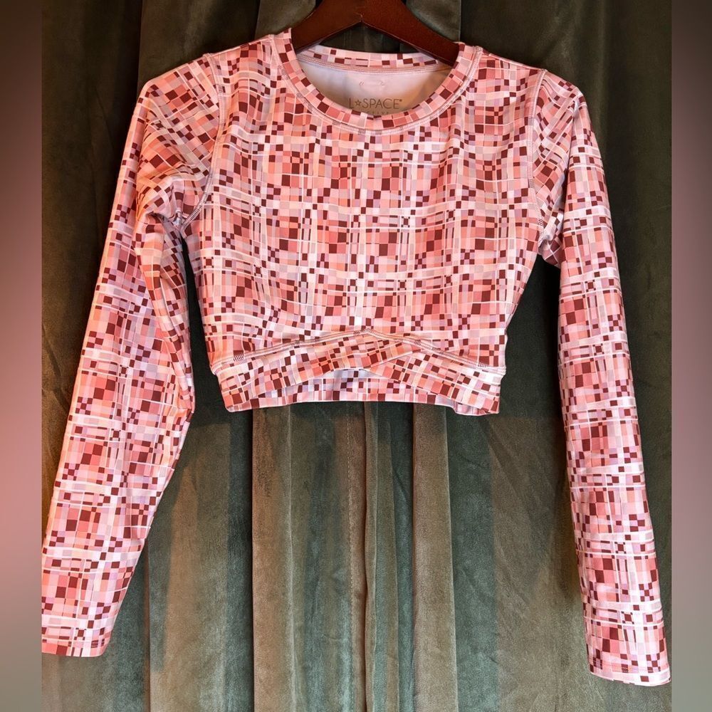 L*Space Aim High Active long-sleeve crop top with a geometric print